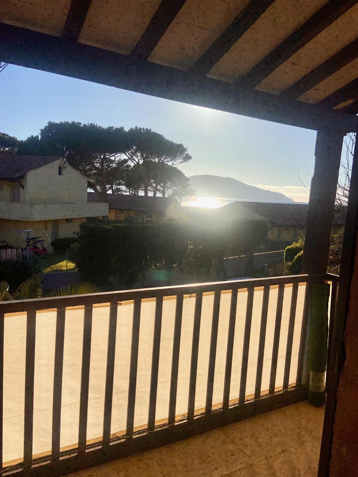 Tres Bel Appartement Les Pieds Dans L'Eau Appietto Exteriör bild